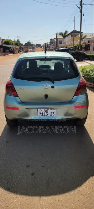 Toyota Vitz 2010 Green