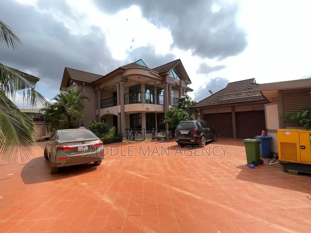 Furnished 5bdrm Mansion in Middle Man Agency, Kumasi Metropolitan