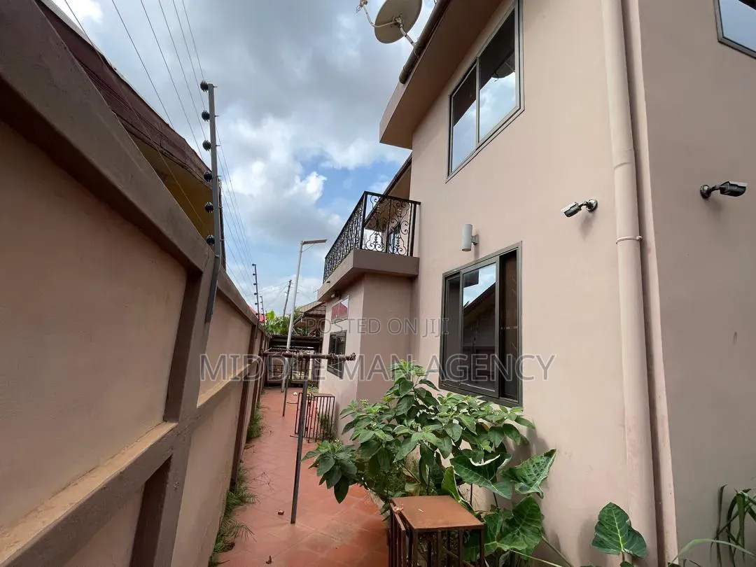 Furnished 5bdrm Mansion in Middle Man Agency, Kumasi Metropolitan