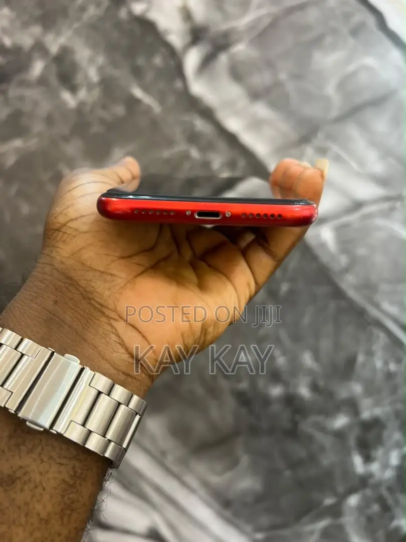 Apple iPhone XR 64 GB Red
