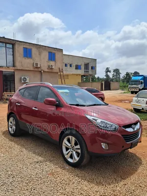 Hyundai Tucson 2015 Red