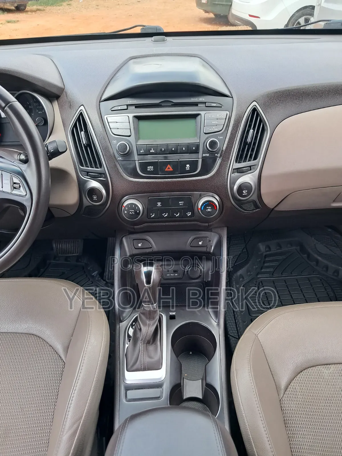 Hyundai Tucson 2015 Red