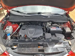 Hyundai Tucson 2015 Red