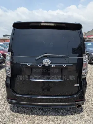 Toyota Voxy X 4WD 8-Seater 2010 Black