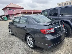 Toyota Corolla S 4dr Sedan (1.8L 4cyl 4A) 2013 Gray