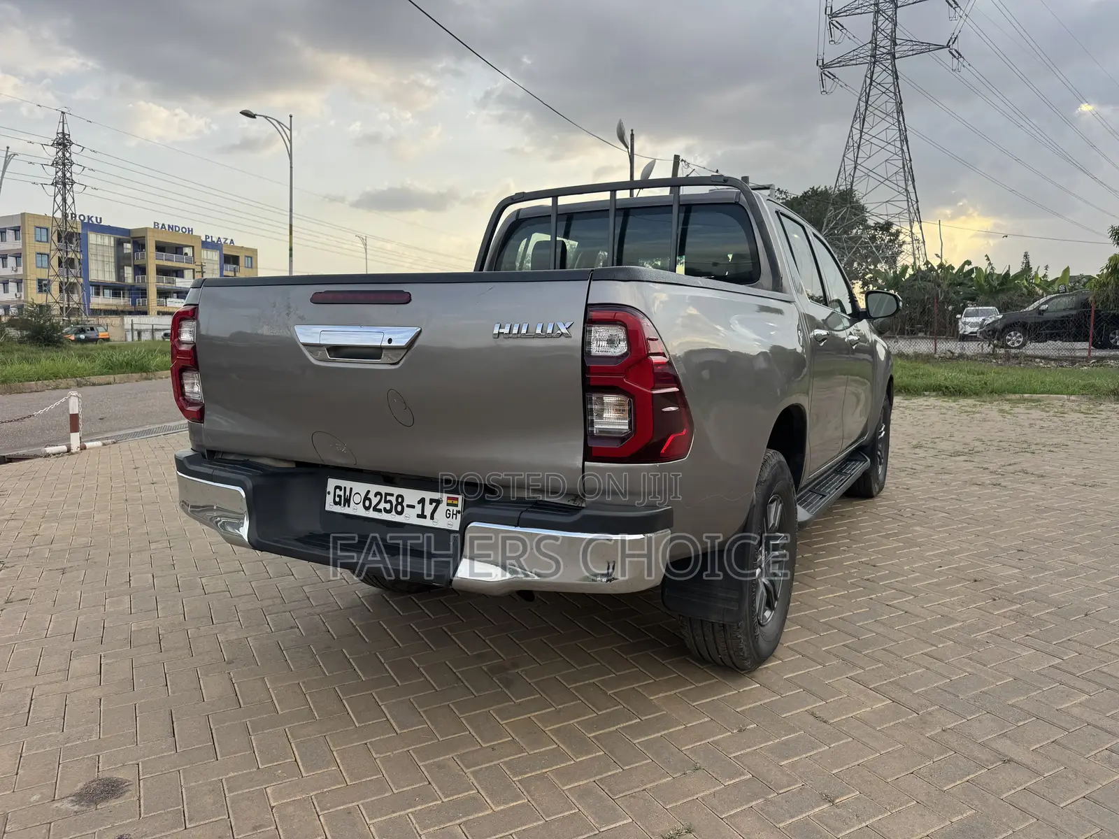 Toyota Hilux SR5 4x4 2017 Gray