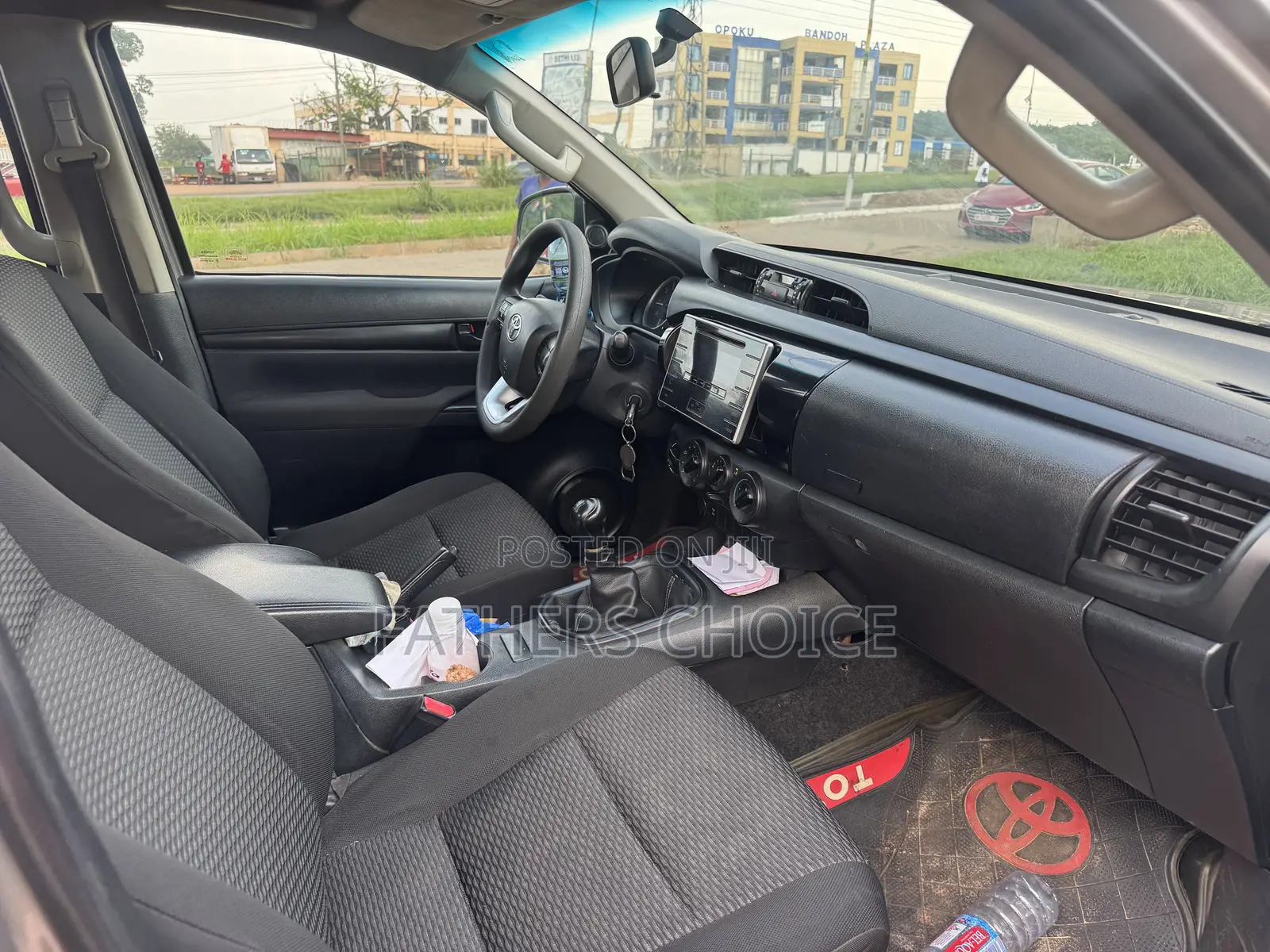 Toyota Hilux SR5 4x4 2017 Gray