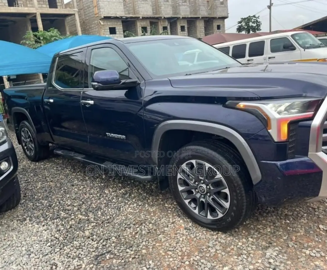 Toyota Tundra Limited Double Cab 6.5' Bed 2023 Blue