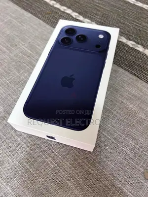 New Apple iPhone 17 Pro Max 1 TB Black