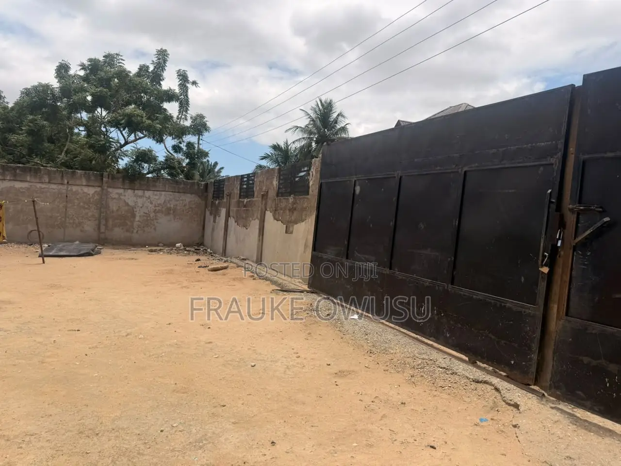 6bdrm House in Akweley for sale