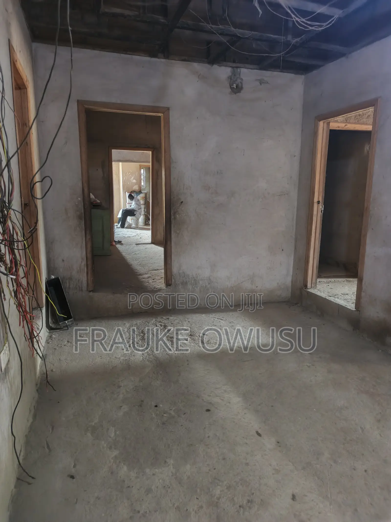 6bdrm House in Akweley for sale