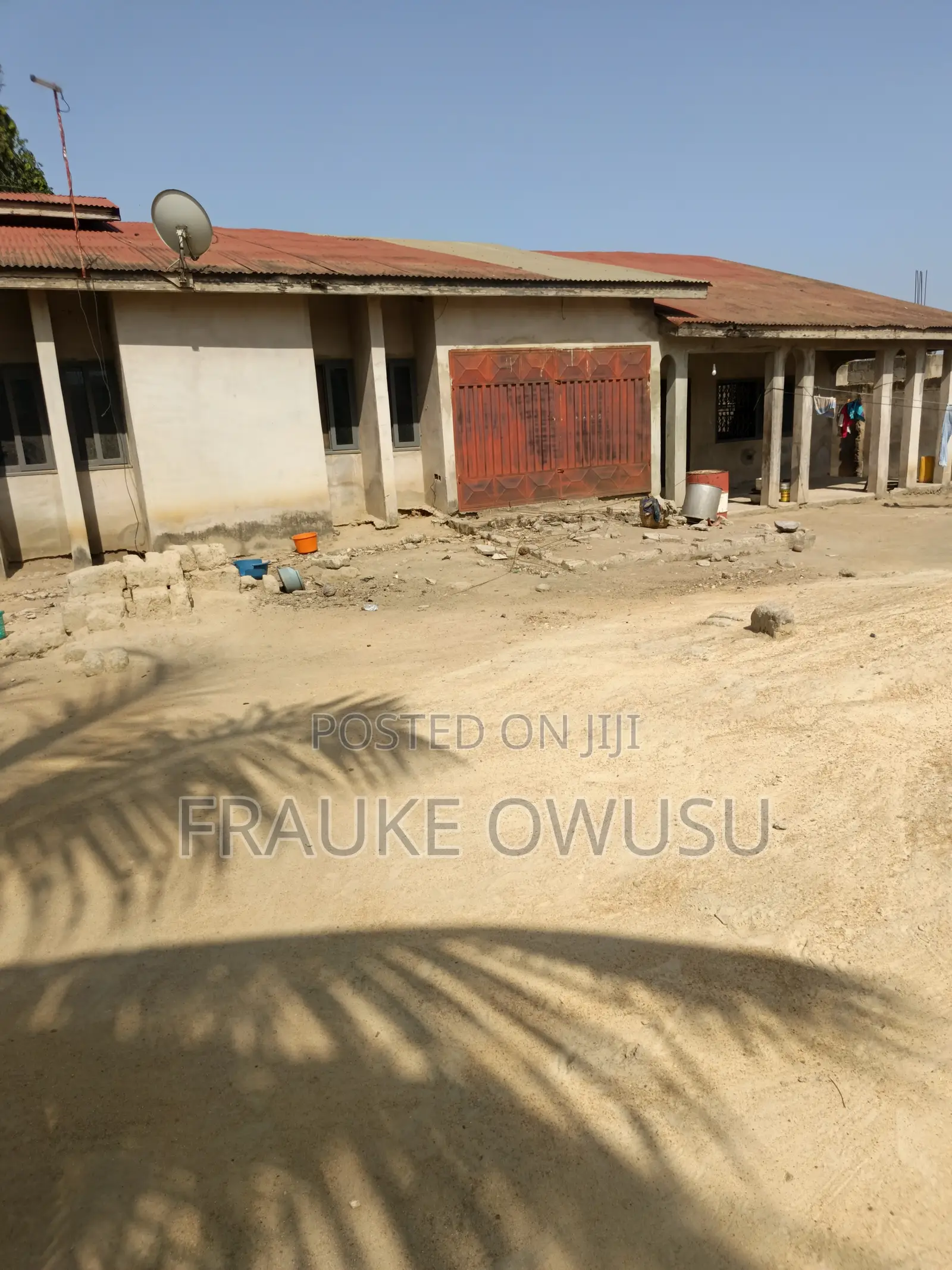 6bdrm House in Akweley for sale