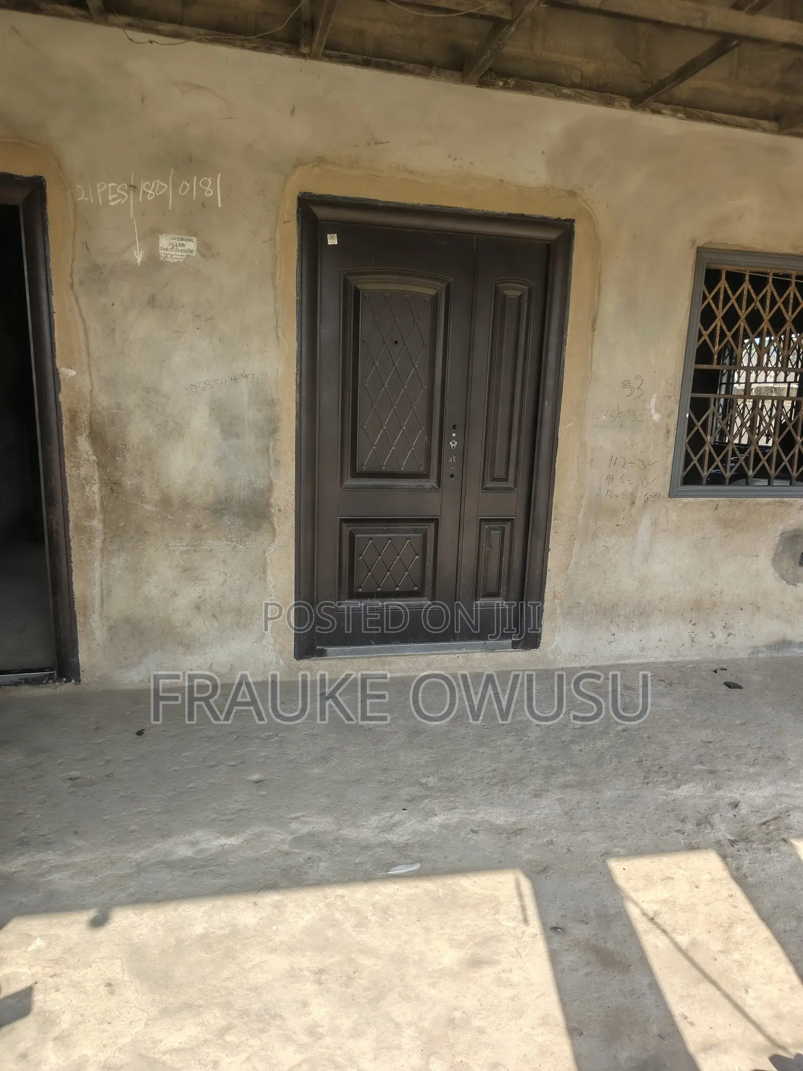 6bdrm House in Akweley for sale