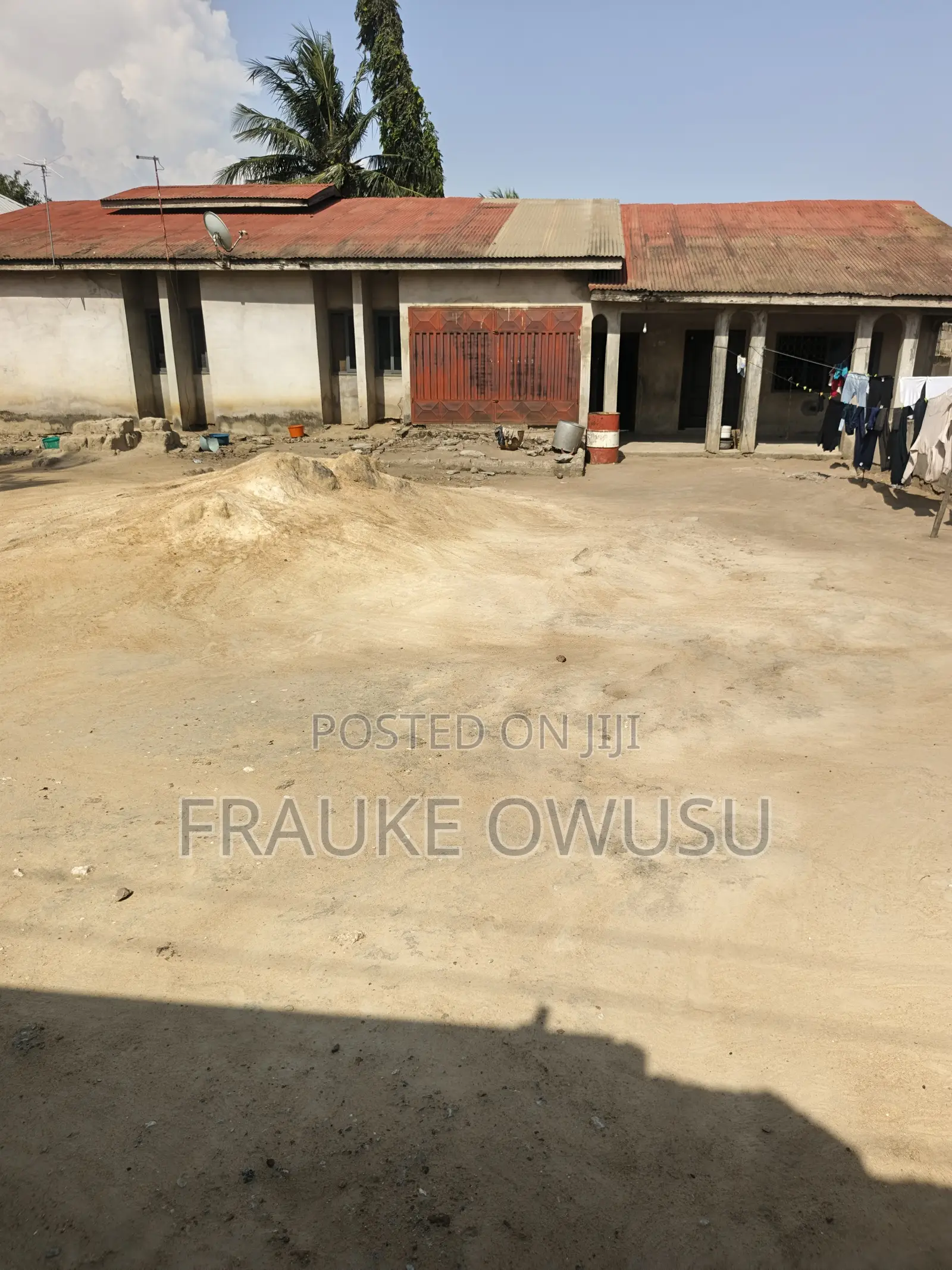6bdrm House in Akweley for sale