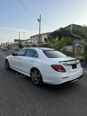 Mercedes-Benz E300 4Matic AWD Sedan (2.0L 4cyl 9A) 2017 White