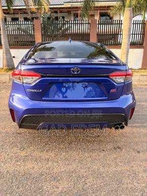 Toyota Corolla SE 2021 Blue