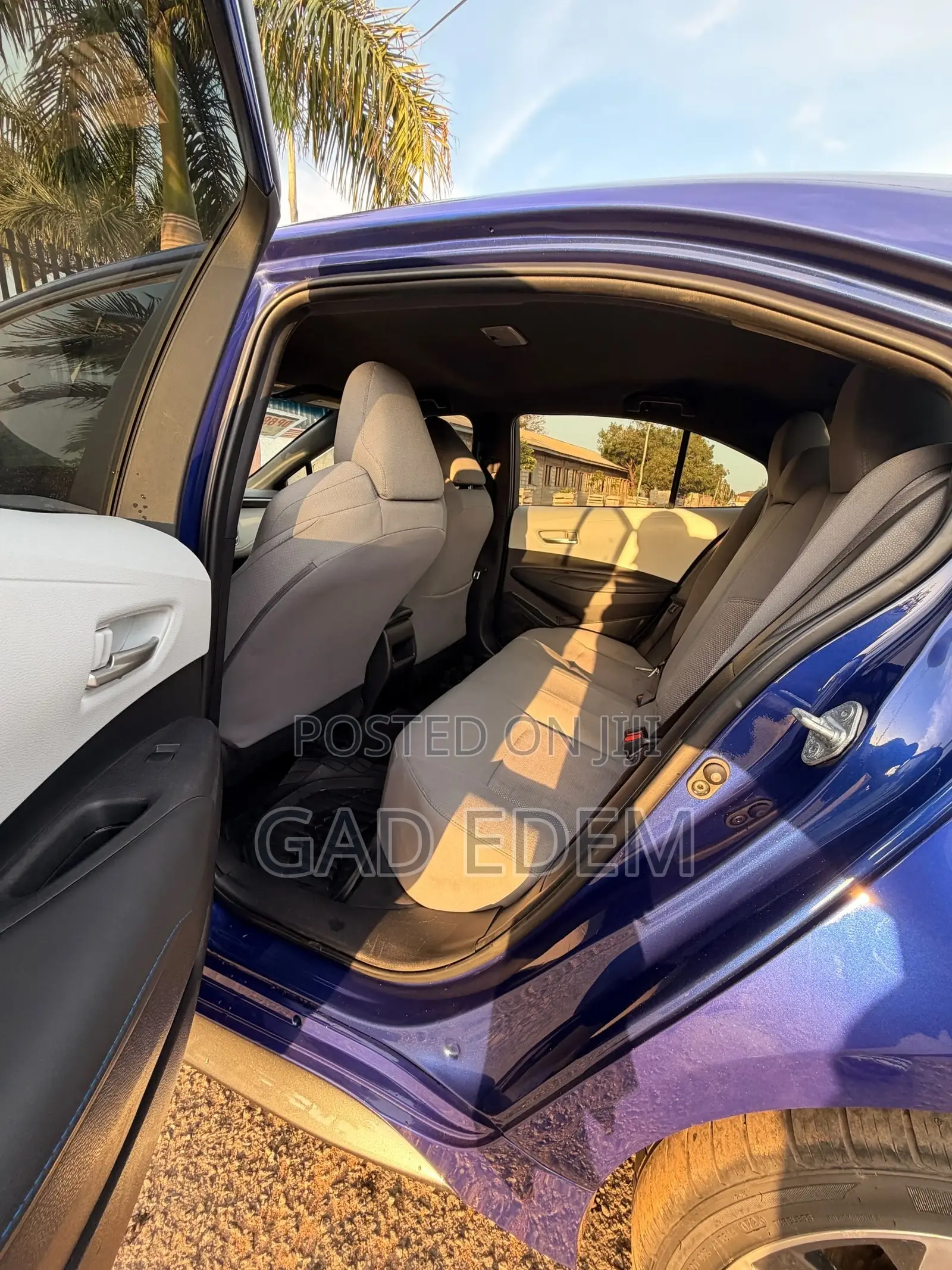 Toyota Corolla SE 2021 Blue
