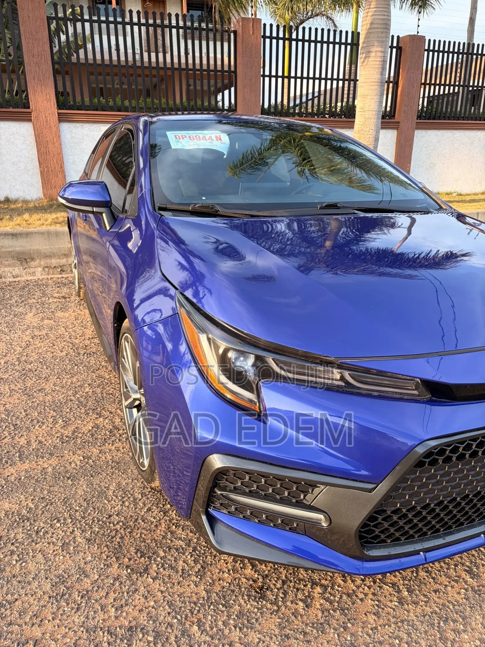 Toyota Corolla SE 2021 Blue