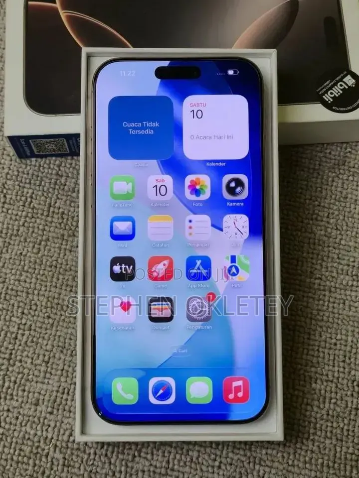 New Apple iPhone 16 Pro Max 256 GB Gold