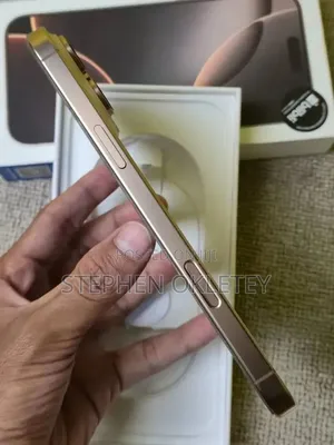 New Apple iPhone 16 Pro Max 256 GB Gold