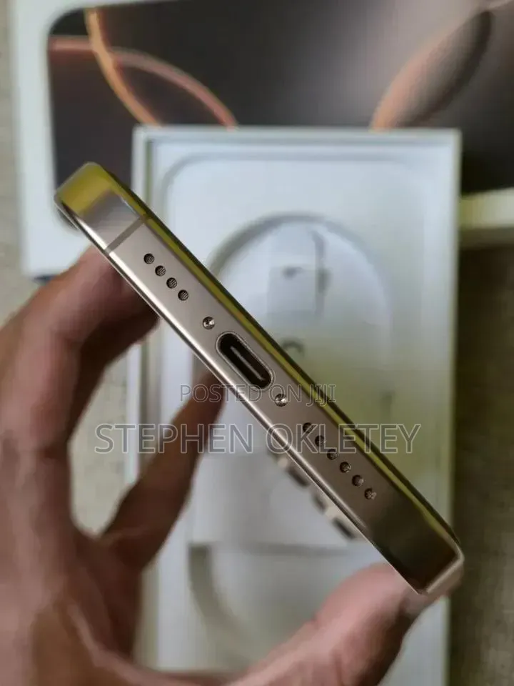 New Apple iPhone 16 Pro Max 256 GB Gold