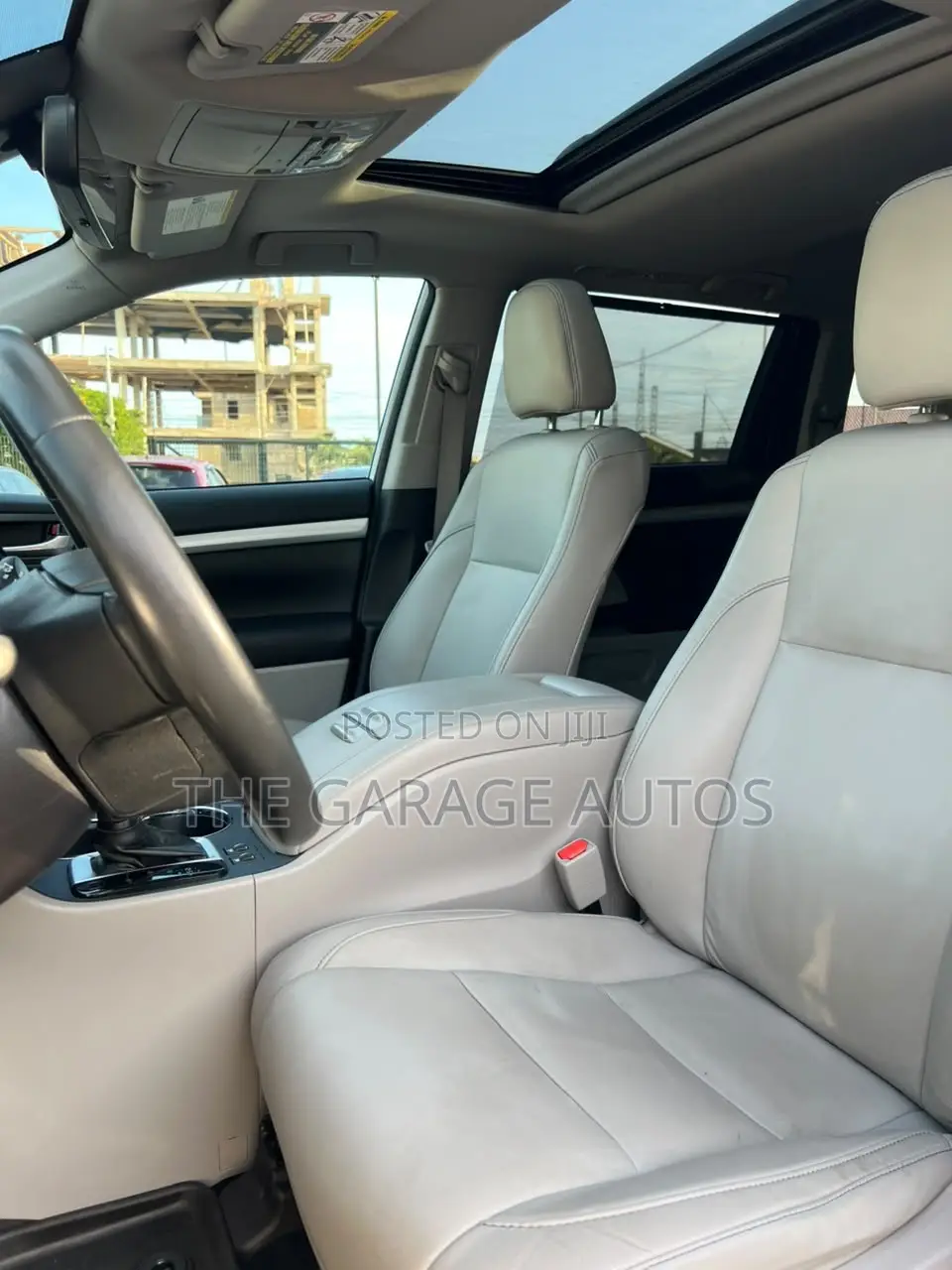 Toyota Highlander XLE 4x4 V6 (3.5L 6cyl 8A) 2018 Gray