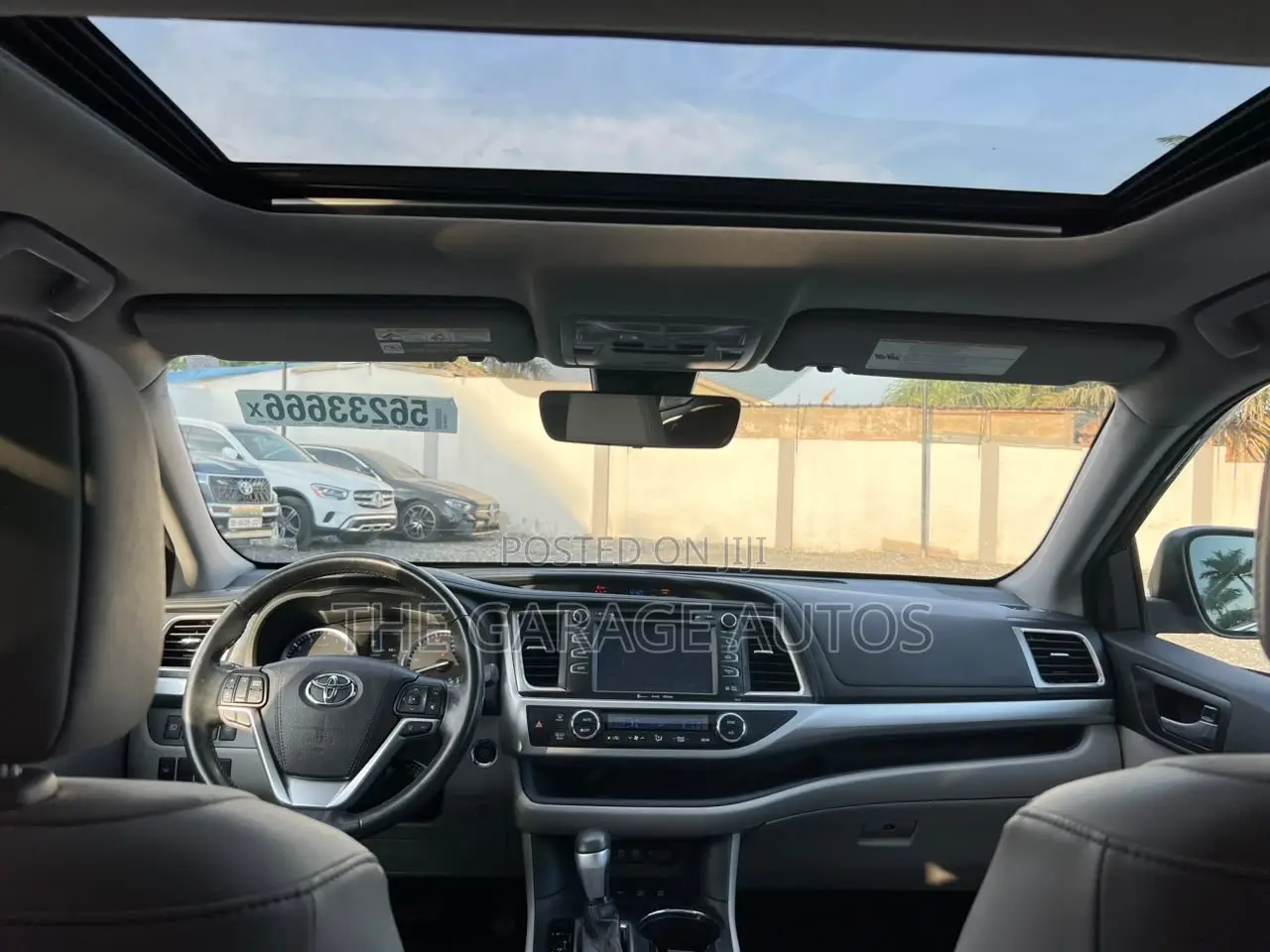 Toyota Highlander XLE 4x4 V6 (3.5L 6cyl 8A) 2018 Gray