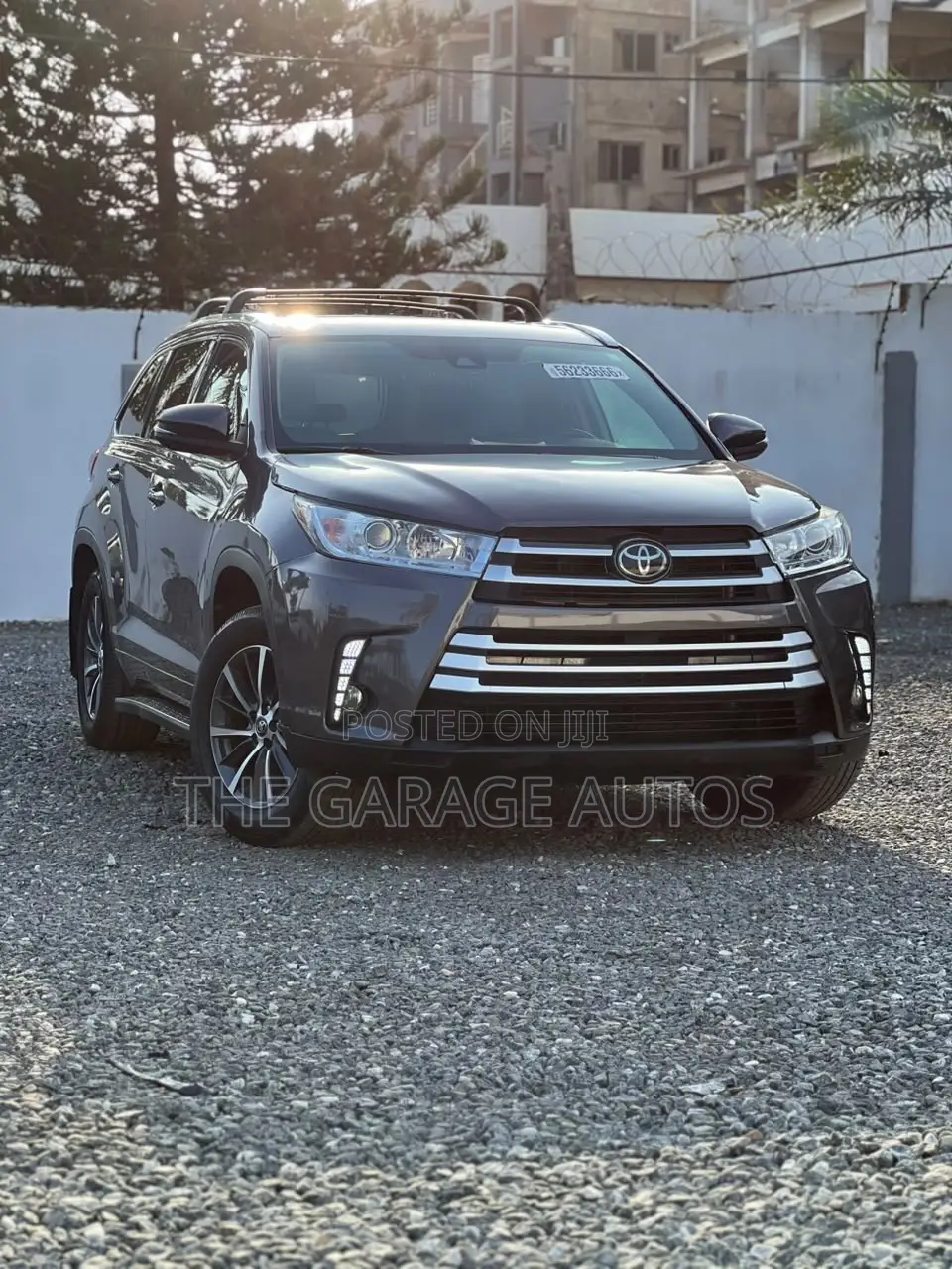 Toyota Highlander XLE 4x4 V6 (3.5L 6cyl 8A) 2018 Gray