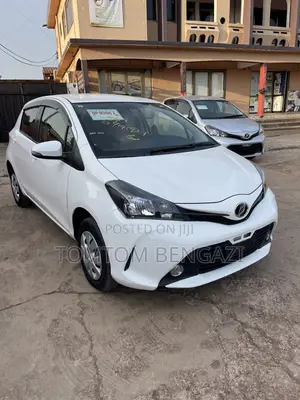 Toyota Vitz 1.3 FWD 5dr 2015 White