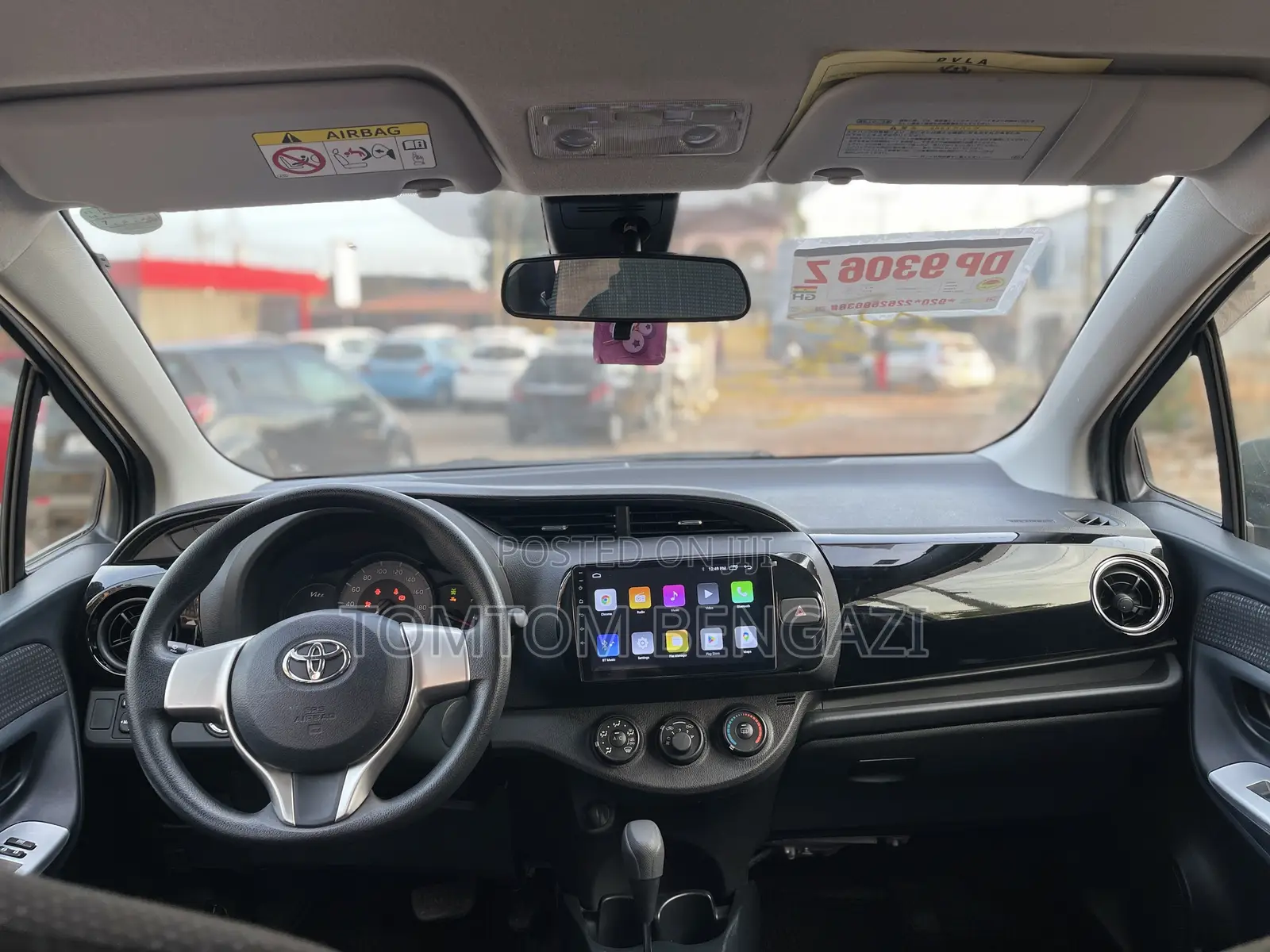 Toyota Vitz 1.3 FWD 5dr 2015 White
