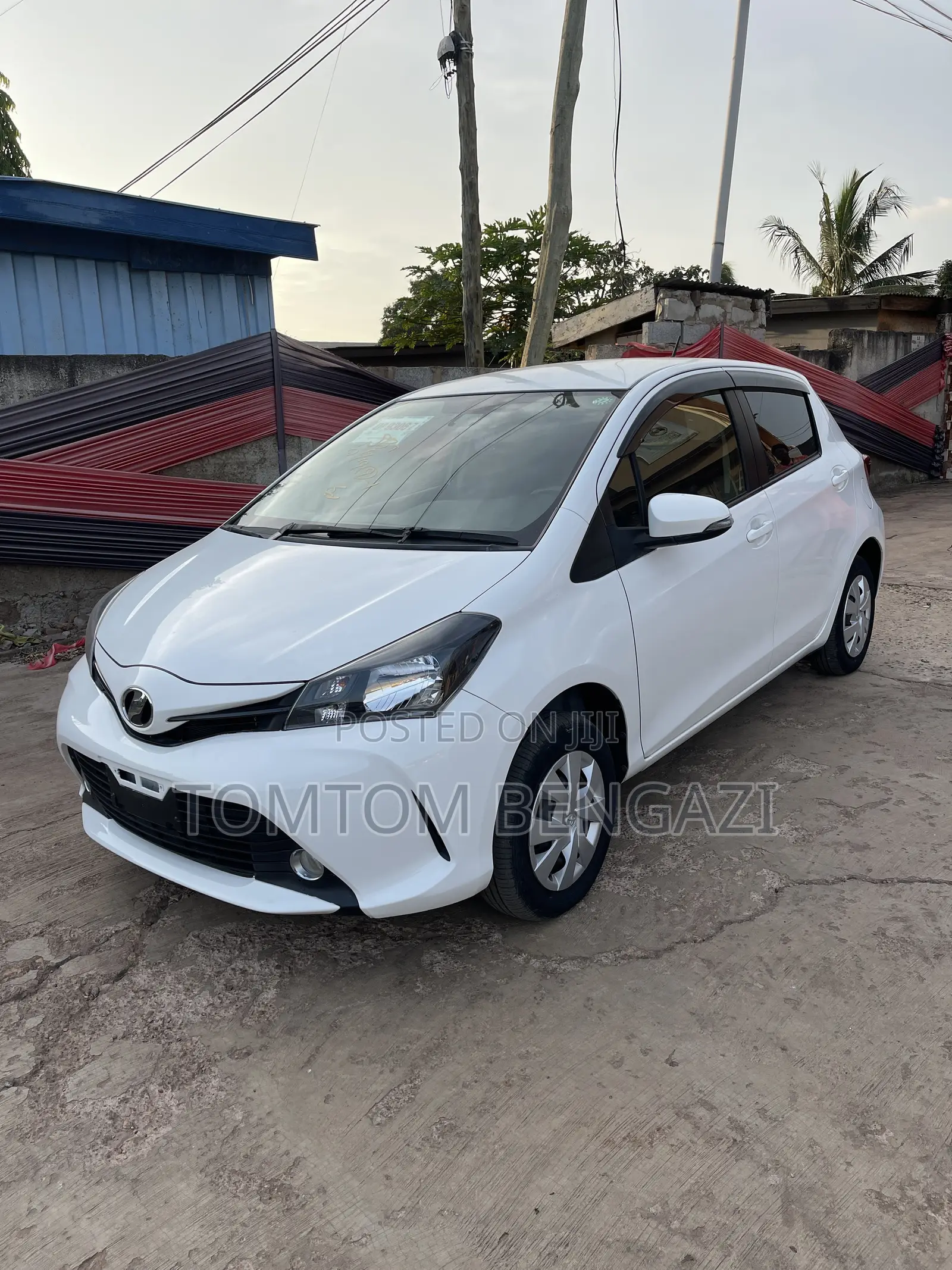 Toyota Vitz 1.3 FWD 5dr 2015 White