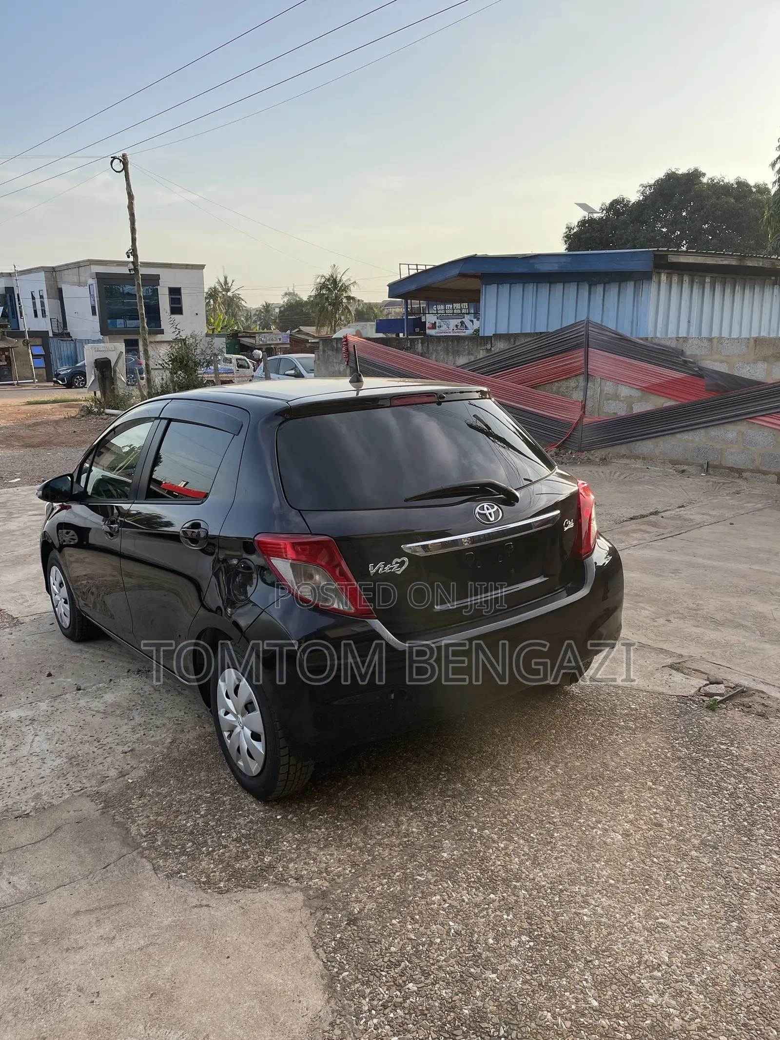 Toyota Vitz 1.3 FWD 5dr 2013 Burgundy