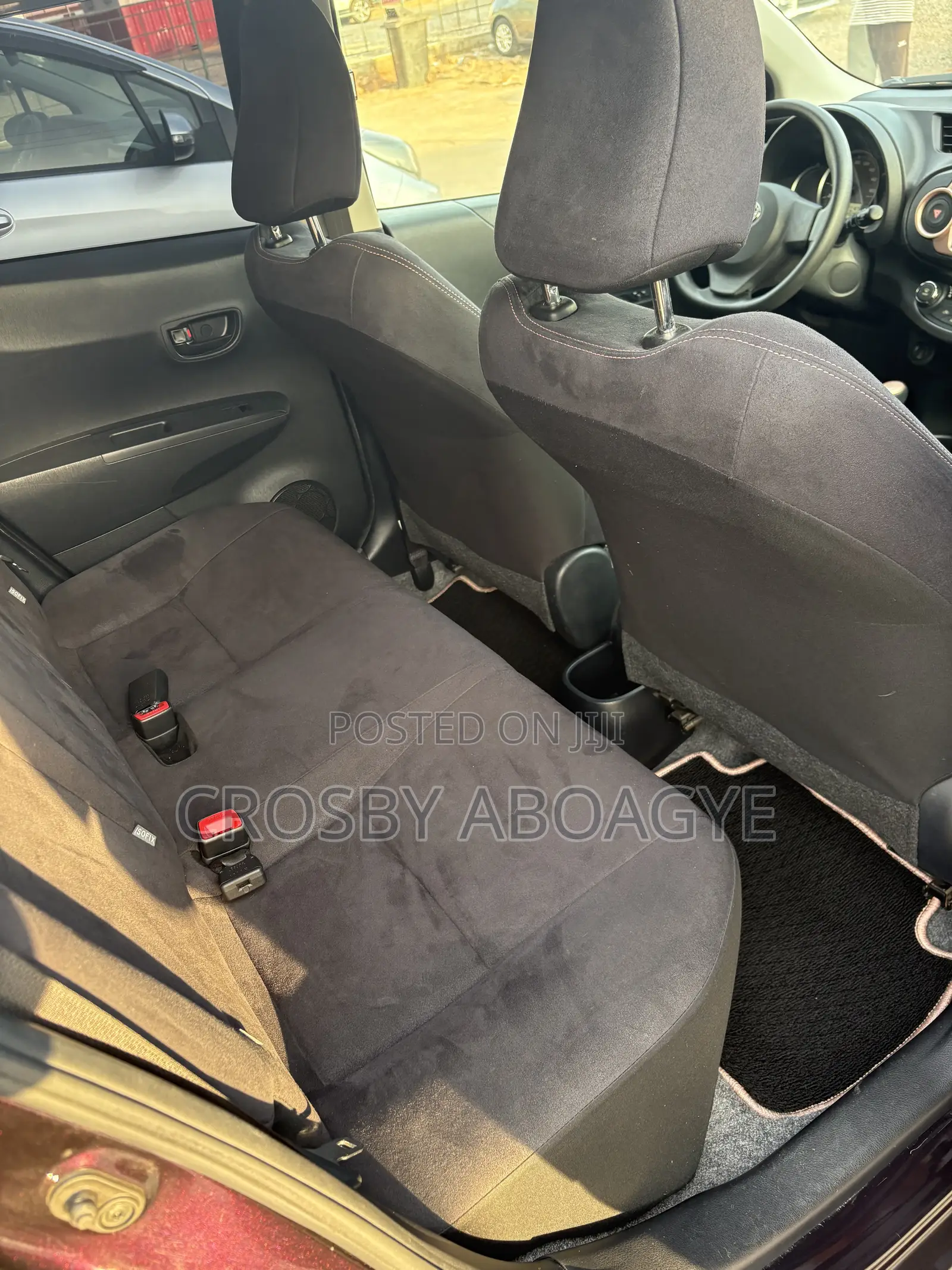 Toyota Vitz 1.3 FWD 5dr 2013 Black