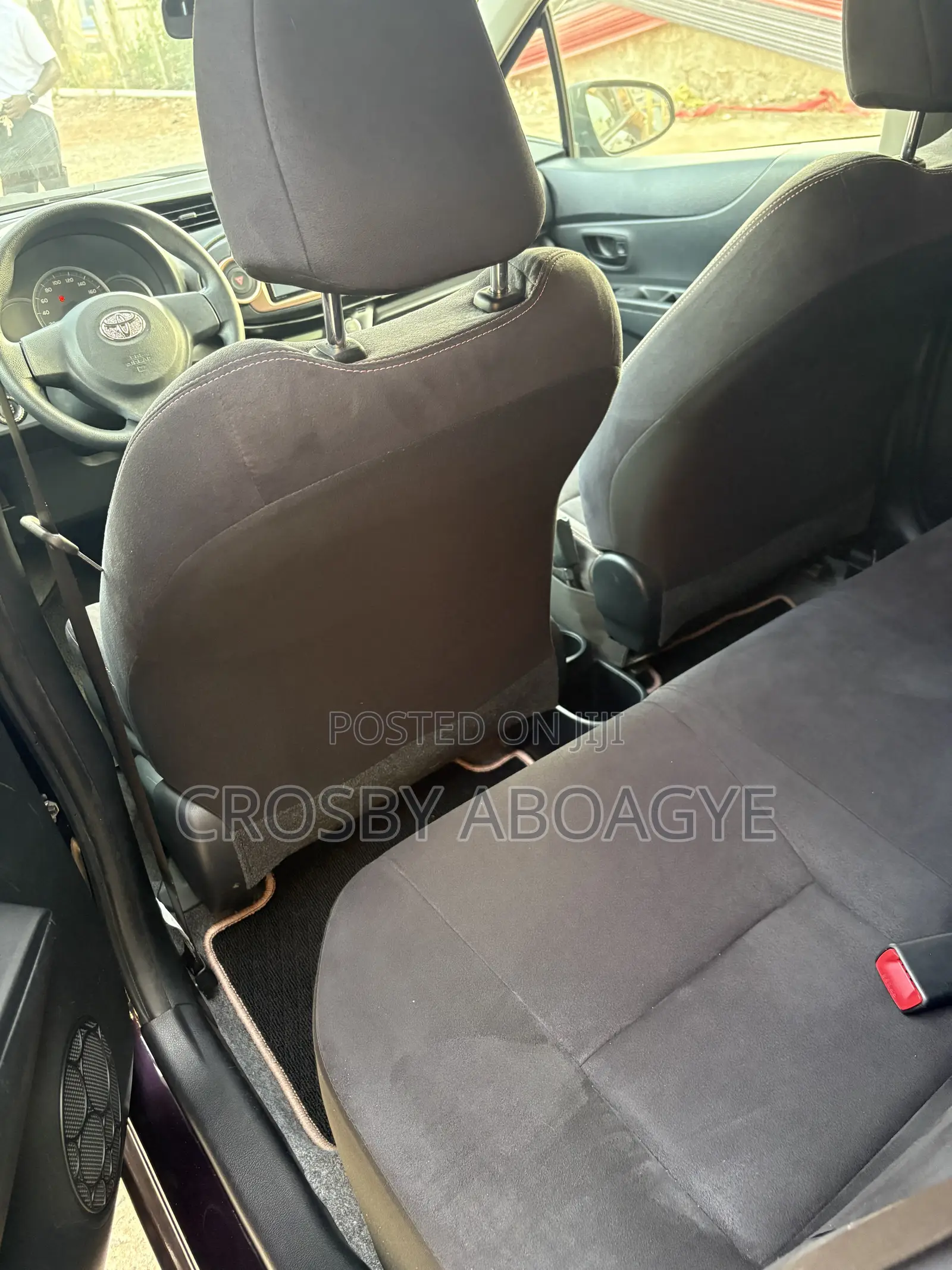 Toyota Vitz 1.3 FWD 5dr 2013 Black