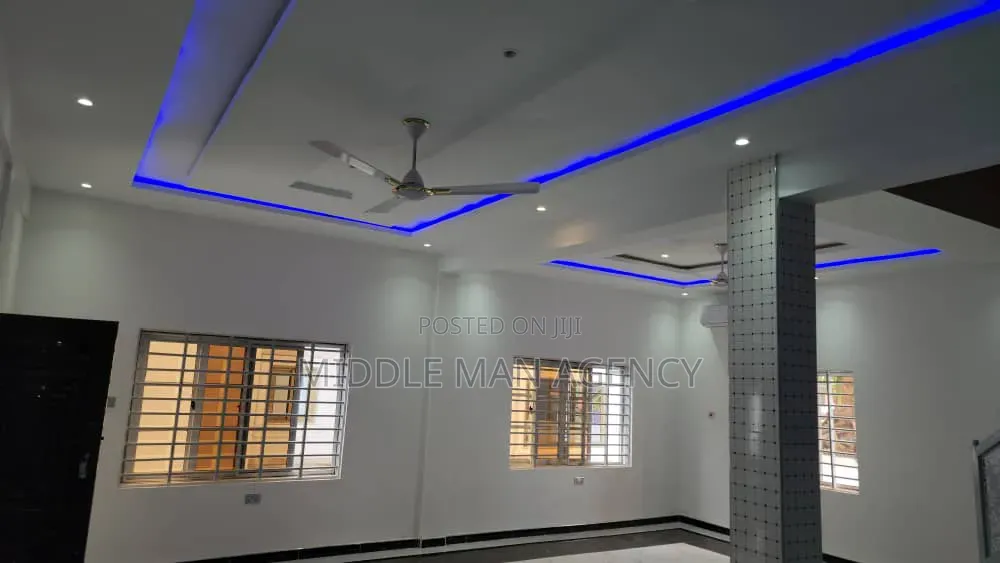 Furnished 6bdrm Mansion in Middle Man Agency, Kumasi Metropolitan