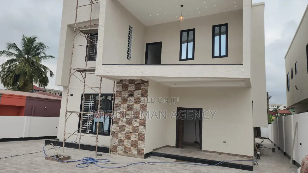 Furnished 5bdrm House in Middle Man Agency, Kumasi Metropolitan