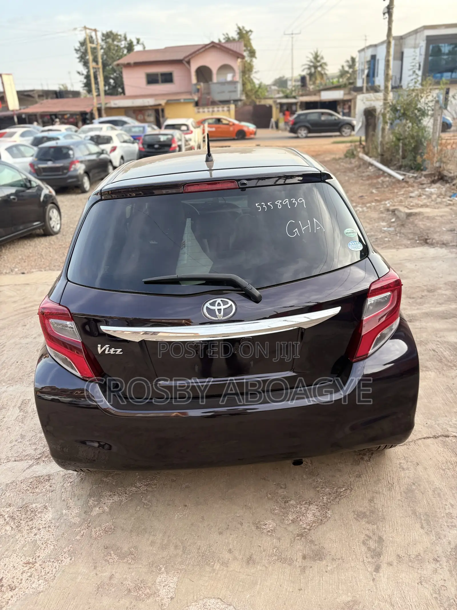 Toyota Vitz 1.3 FWD 5dr 2015 Black