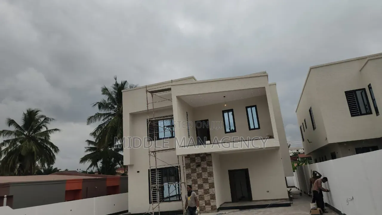 Furnished 5bdrm House in Middle Man Agency, Kumasi Metropolitan