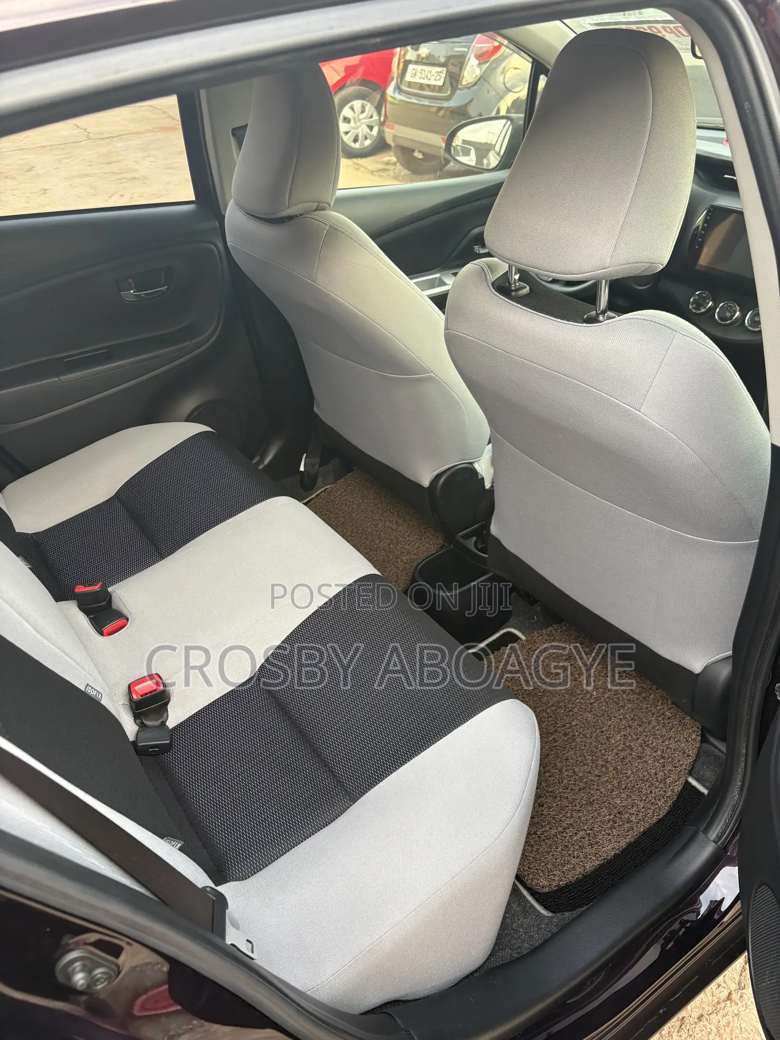 Toyota Vitz 1.3 FWD 5dr 2015 Black