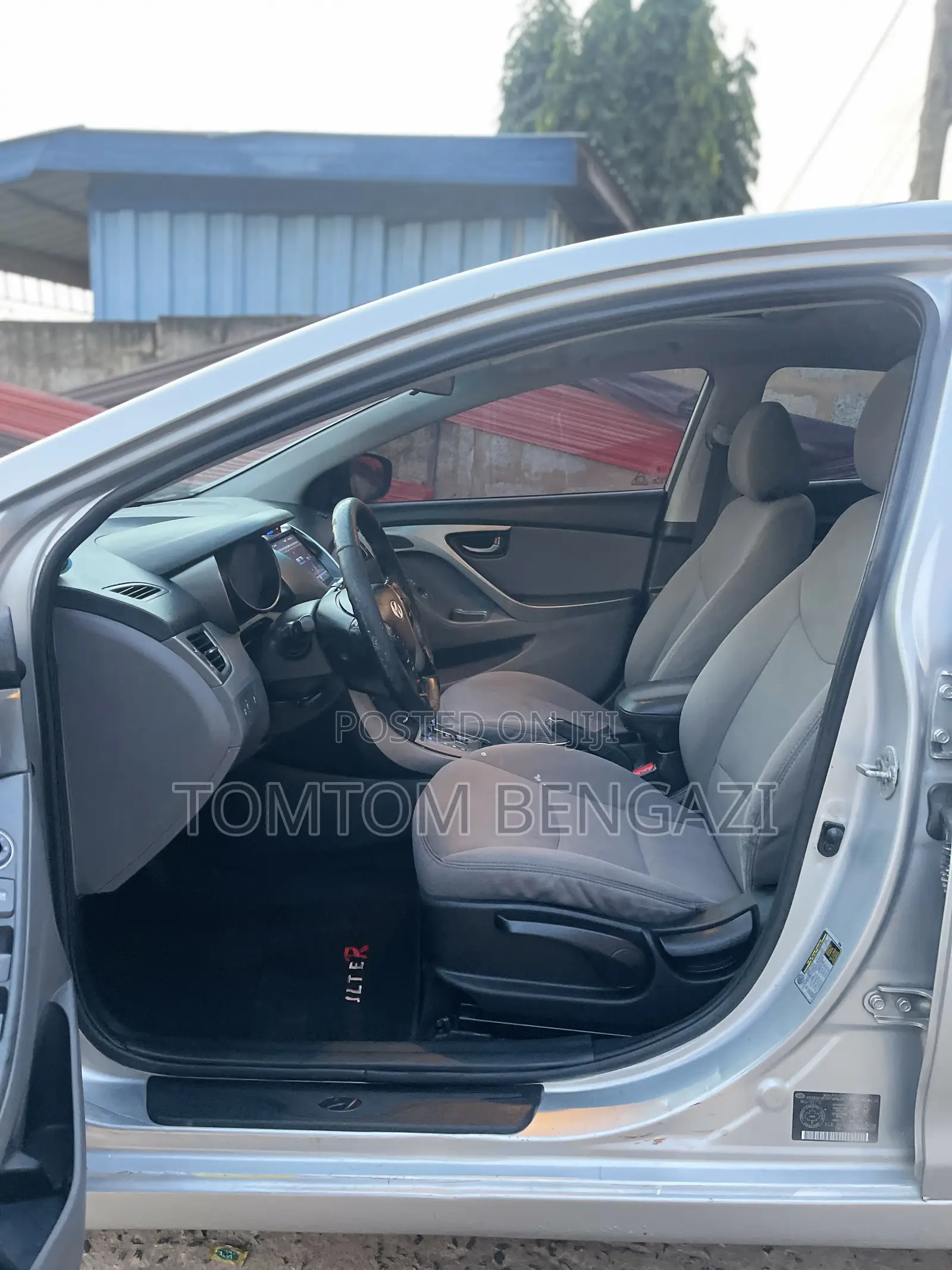 Hyundai Elantra Limited Sedan FWD (1.8L 4cyl 6A) 2013 Silver