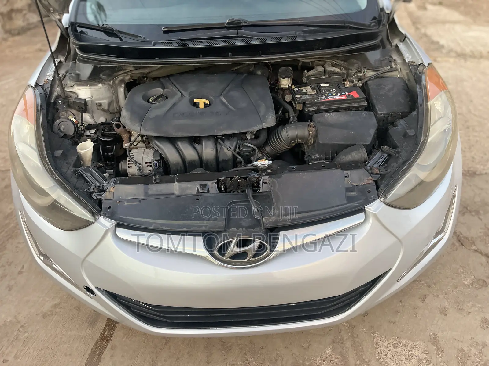 Hyundai Elantra Limited Sedan FWD (1.8L 4cyl 6A) 2013 Silver