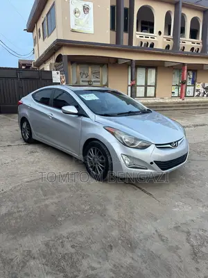 Hyundai Elantra Limited Sedan FWD (1.8L 4cyl 6A) 2013 Silver