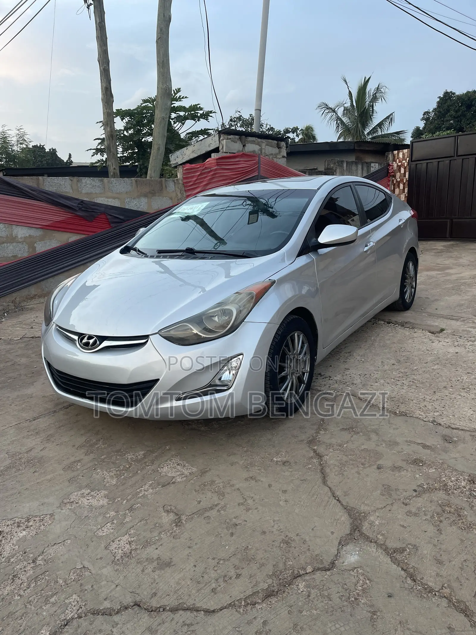 Hyundai Elantra Limited Sedan FWD (1.8L 4cyl 6A) 2013 Silver