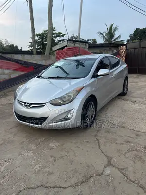 Hyundai Elantra Limited Sedan FWD (1.8L 4cyl 6A) 2013 Silver