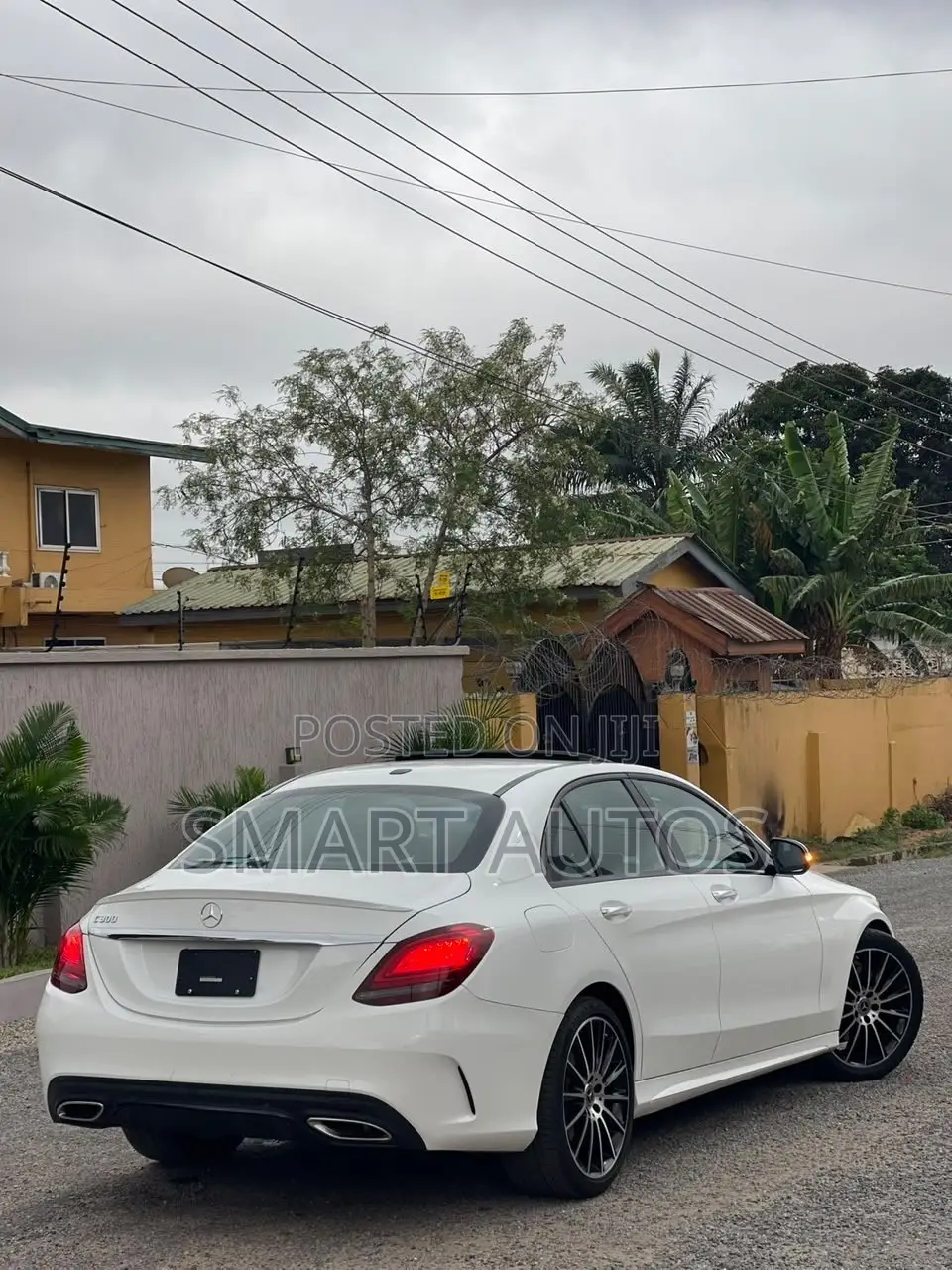 Mercedes-Benz C300 2021 White