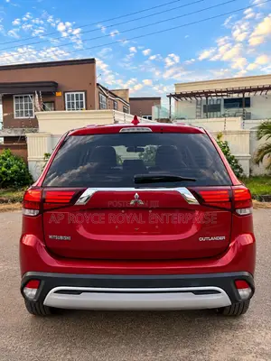 Mitsubishi Outlander ES FWD 2019 Red