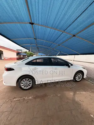 Toyota Corolla 2022 White