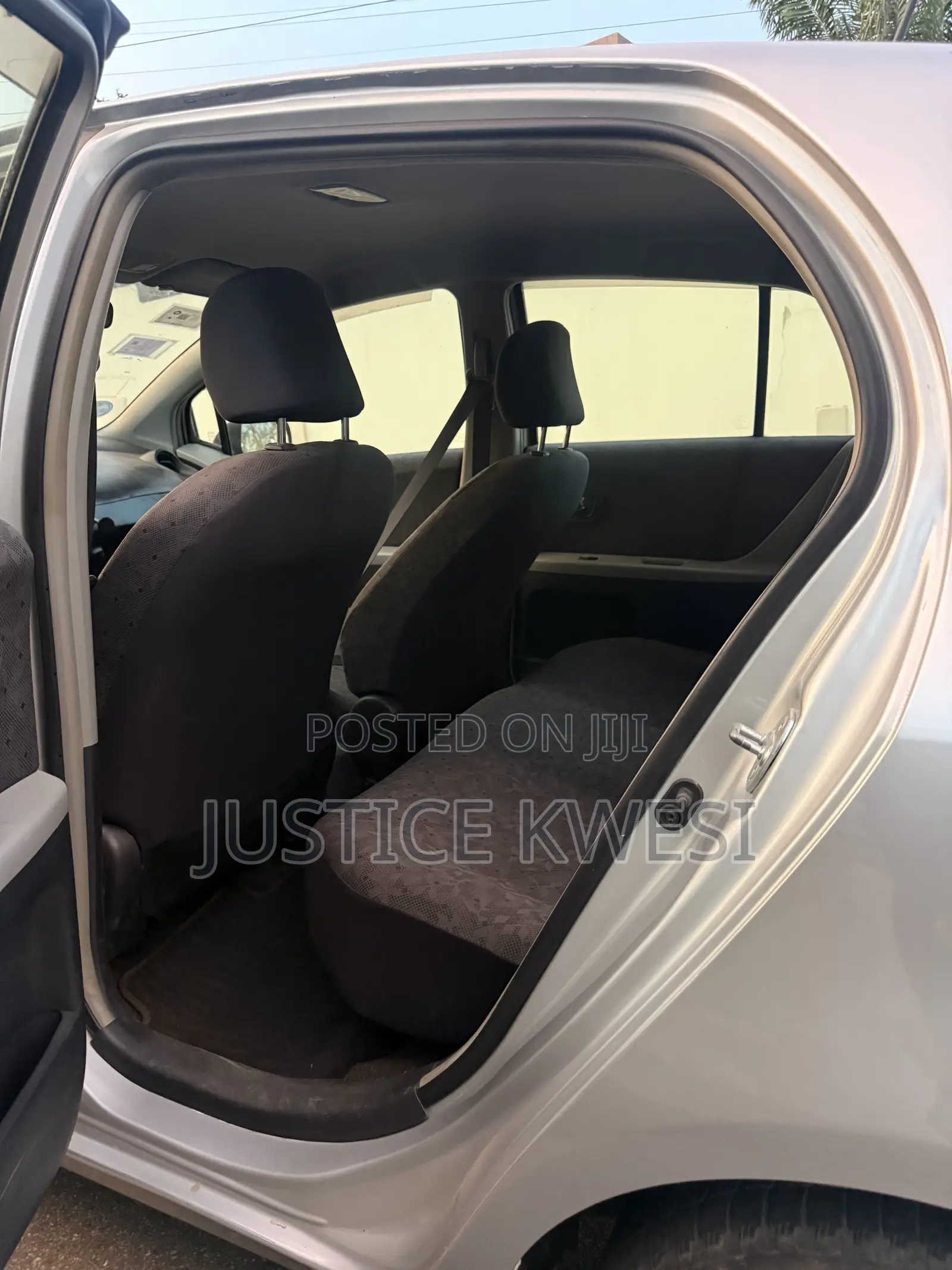 Toyota Vitz 1.0 FWD 3dr 2010 Silver