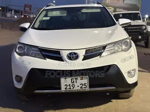 Toyota RAV4 Limited 4dr SUV (2.5L 4cyl 6A) 2015 Black