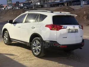 Toyota RAV4 Limited 4dr SUV (2.5L 4cyl 6A) 2015 Black